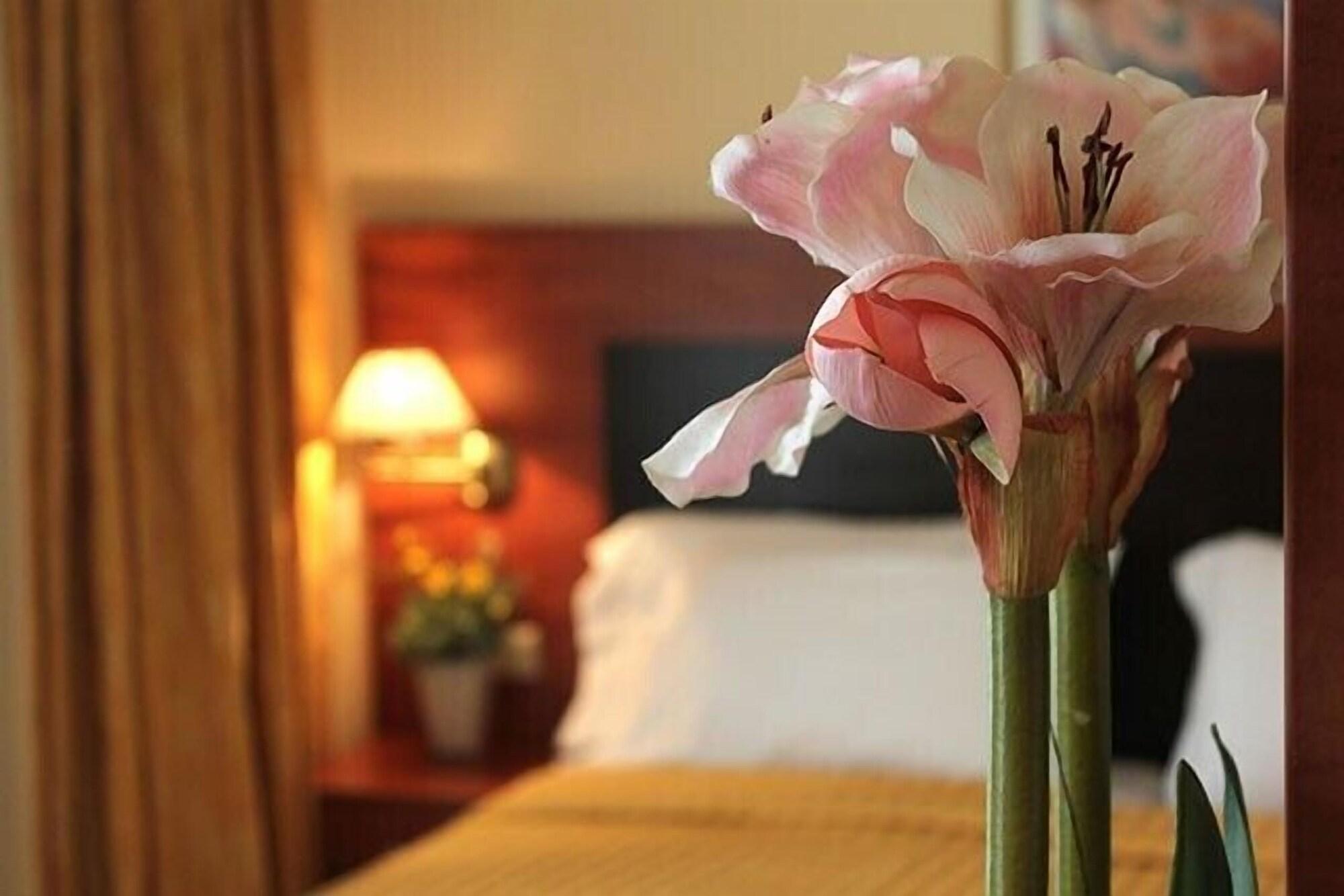 Galaxy Hotel Каламата Екстериор снимка