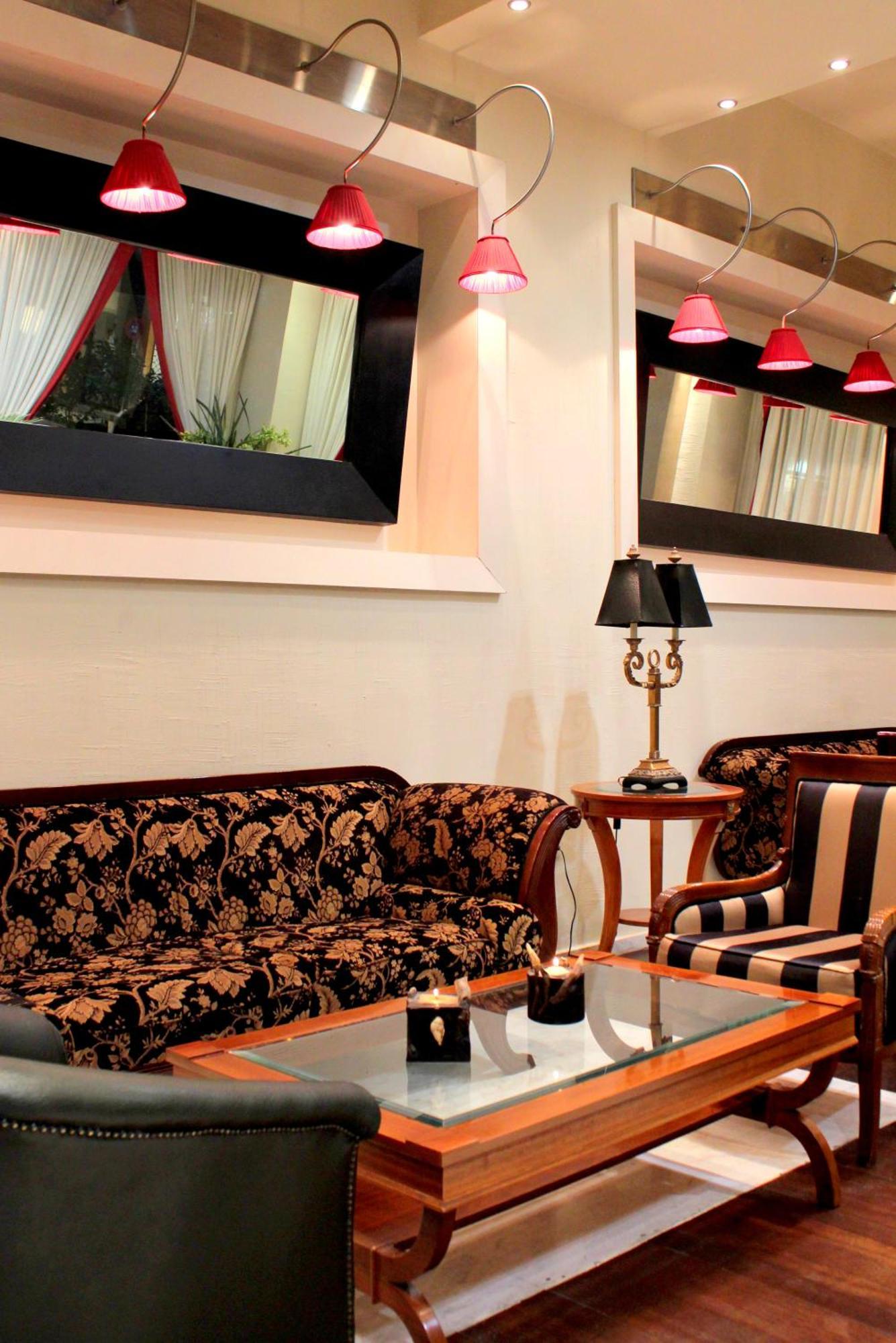 Galaxy Hotel Каламата Екстериор снимка