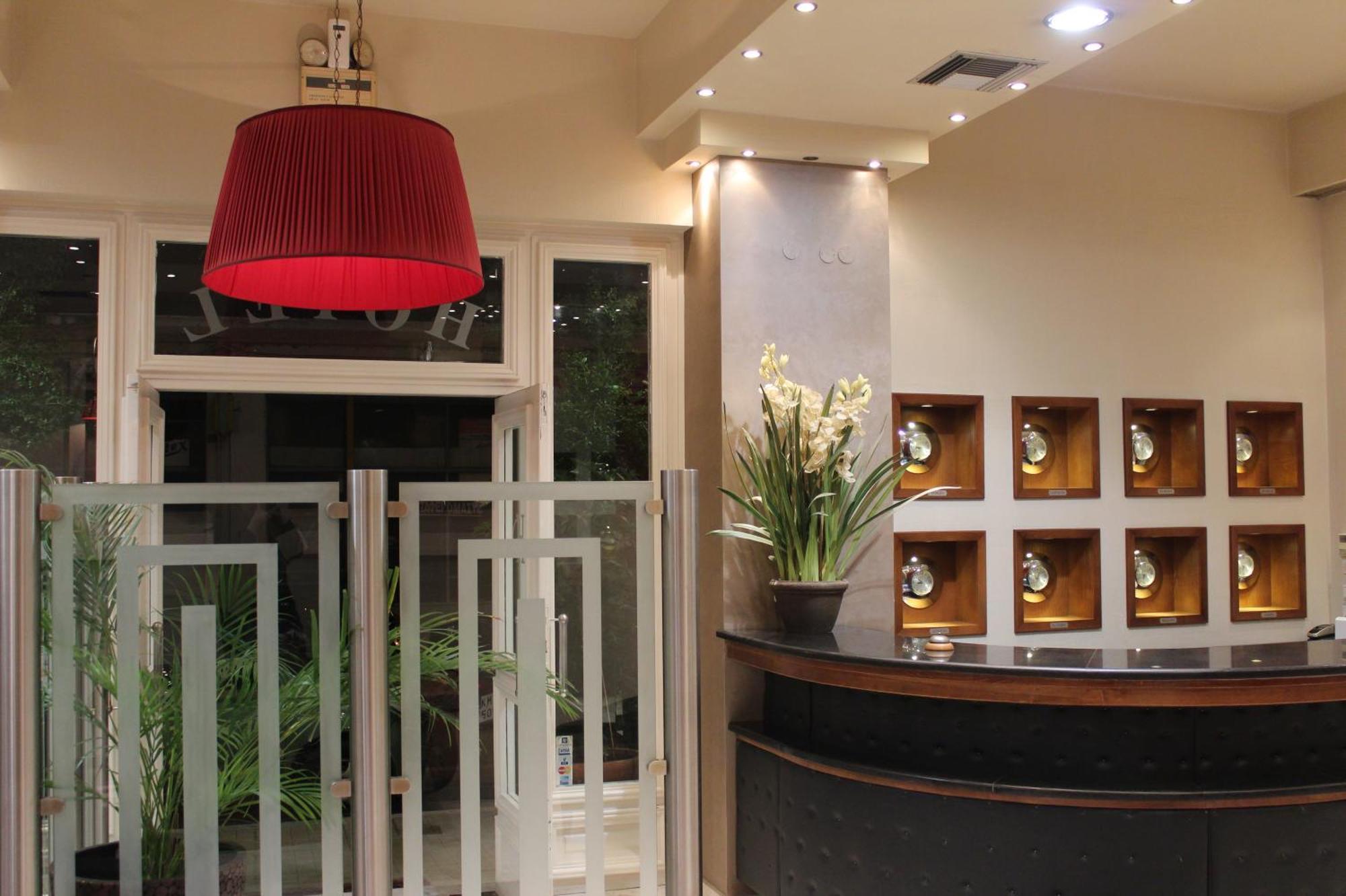 Galaxy Hotel Каламата Екстериор снимка
